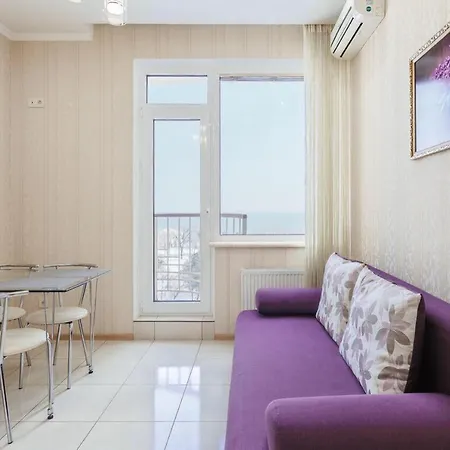 Apartment в аркадии с видом на море,кухней и двумя спальнями Odessa