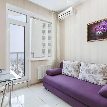 Appartement в аркадии с видом на море,кухней и двумя спальнями Odessa