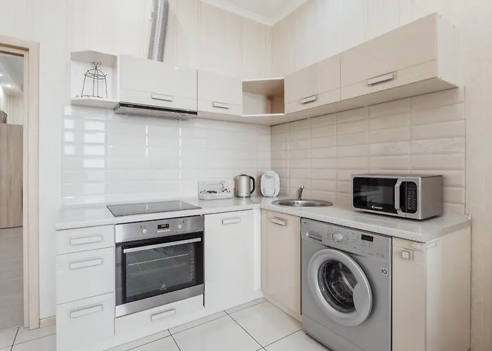 Apartment в аркадии с видом на море,кухней и двумя спальнями *